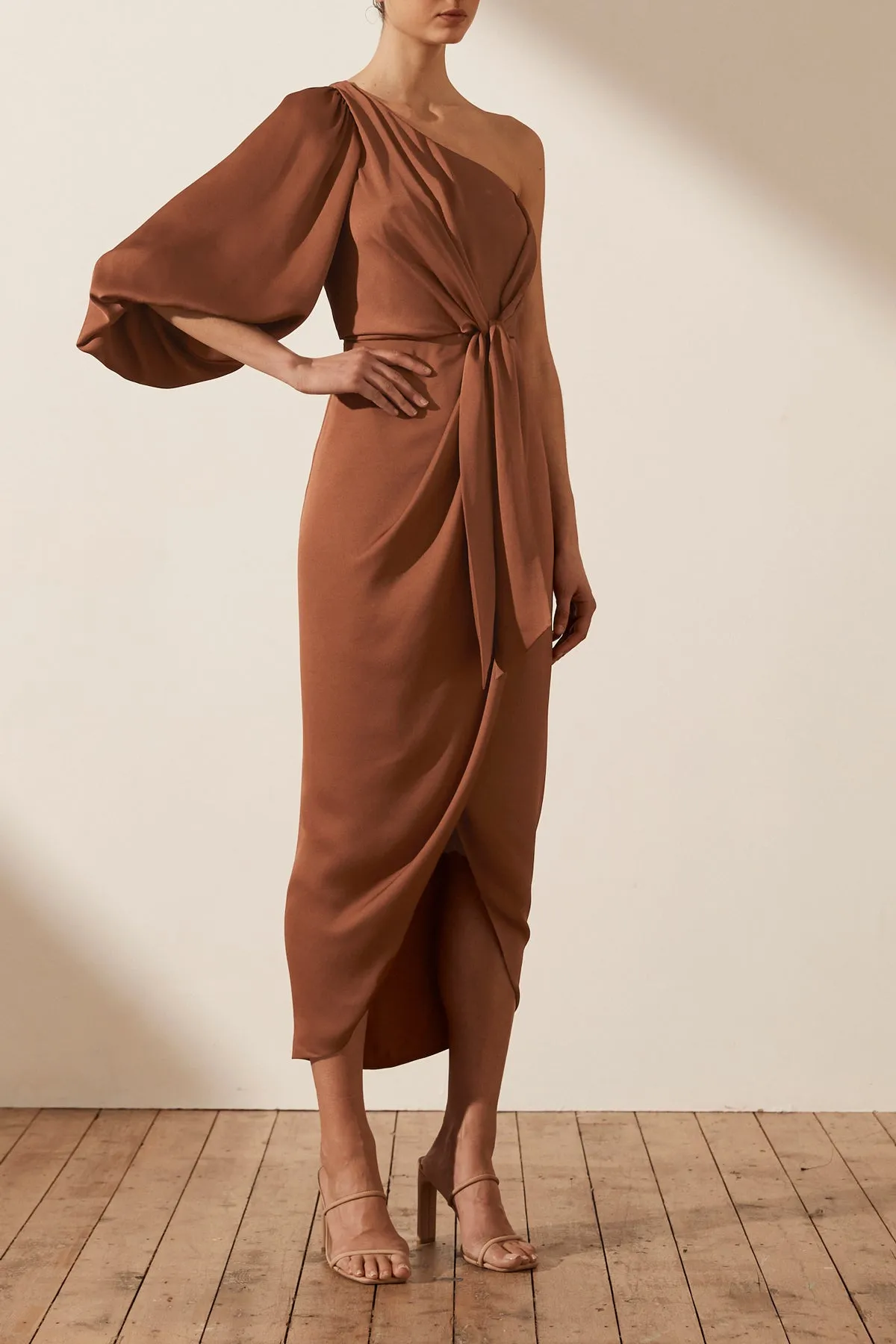 LUXE TIE FRONT ONE SHOULDER DRESS - MOCHA